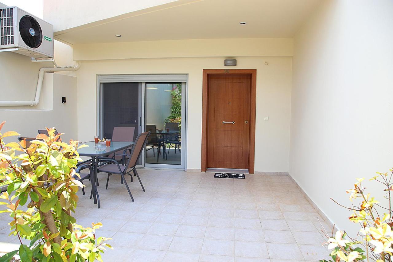 2 Bedroom Apartment Near The Athens Airport, Spata エクステリア 写真